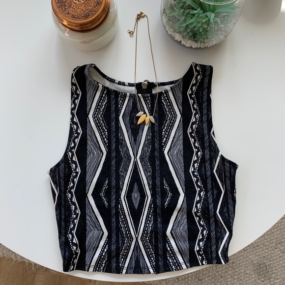 Silence + noise (Urban Outfitters) tribal top - Picture 6 of 10